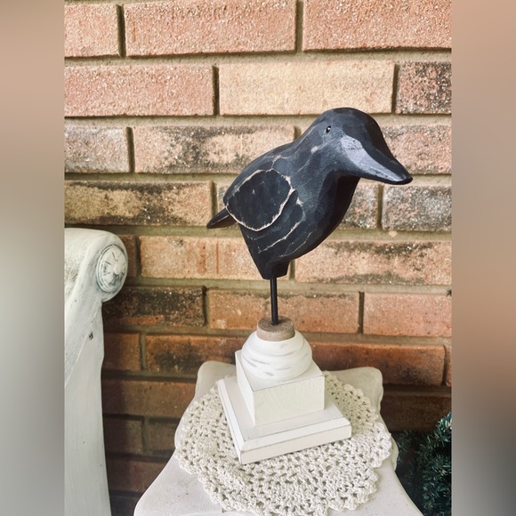 Wooden Crow Pedestal, Large - Picture 3 of 13